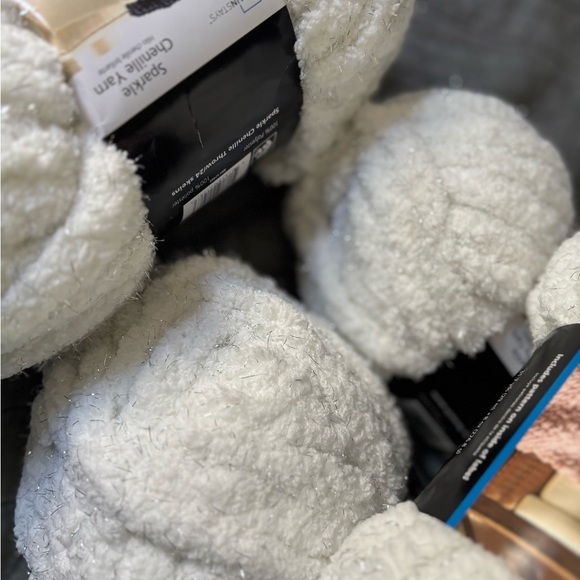 Sparkle Chenille Yarn in White. You get a bundle of four. - Picture 3 of 5